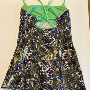 Lululemon exercise top